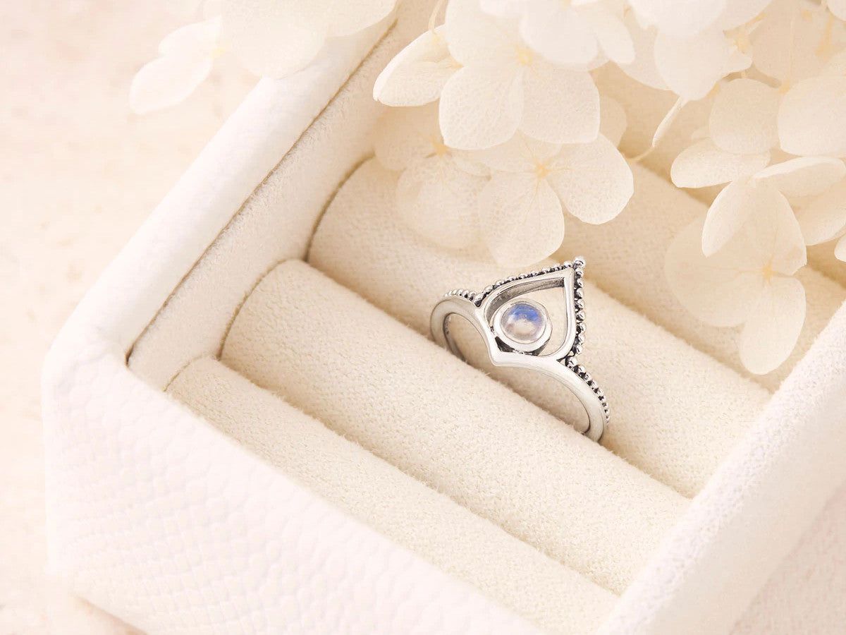 Pandora moonstone ring size 50, Women's Fashion, Jewelry & Organisers, Rings  on Carousell