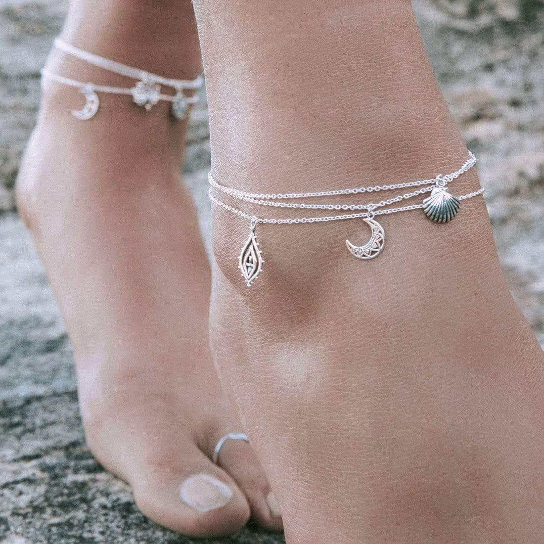 Dainty Seashell Anklet